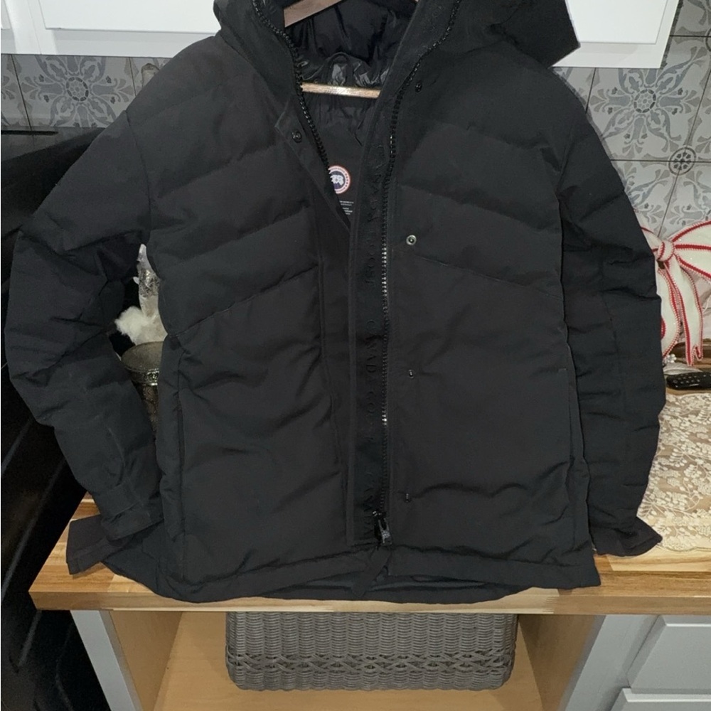 Canada Goose Womens Large Elmvale Parka in Black- Authentic